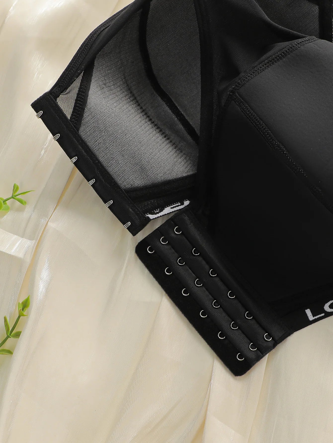 INTIMO SECRETS Plus Size Front Closure Bra – Wireless Full Coverage Minimizer