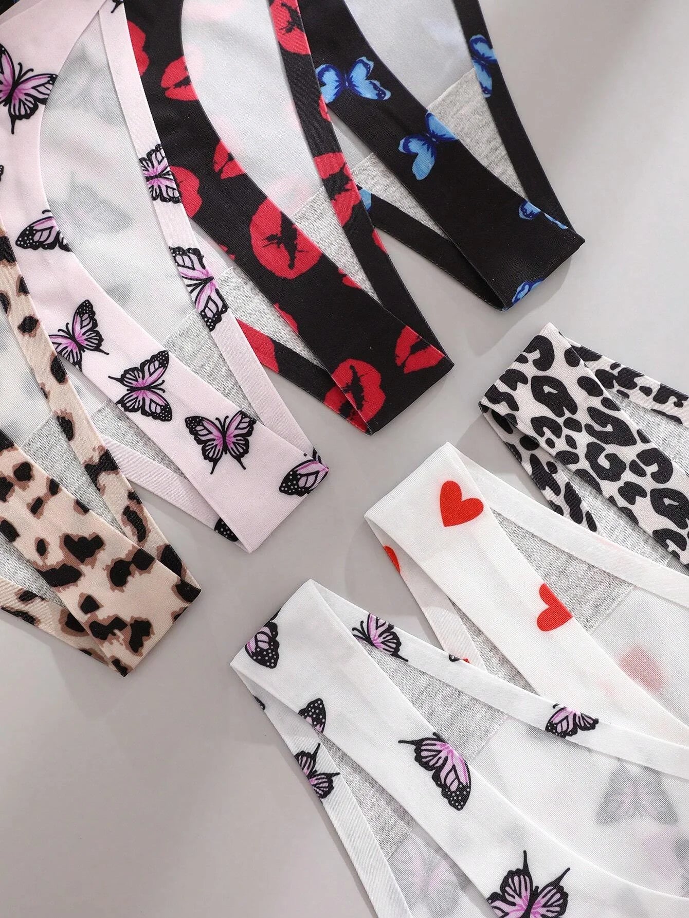 INTIMO SECRETS 7-Pack Seamless Low-Waist Thong Panties for Women