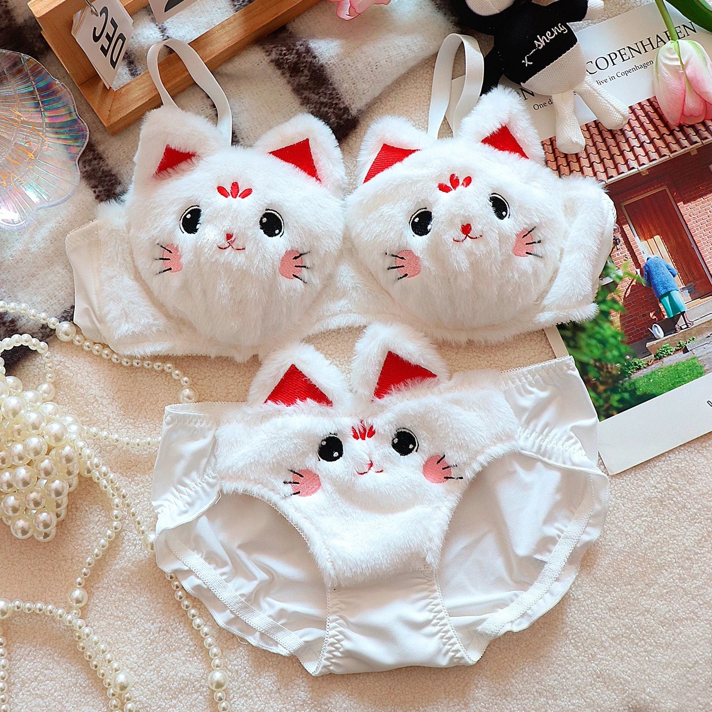 INTIMO SECREST Japanese Plush Bra – Cute Warm Wireless Winter Underwear