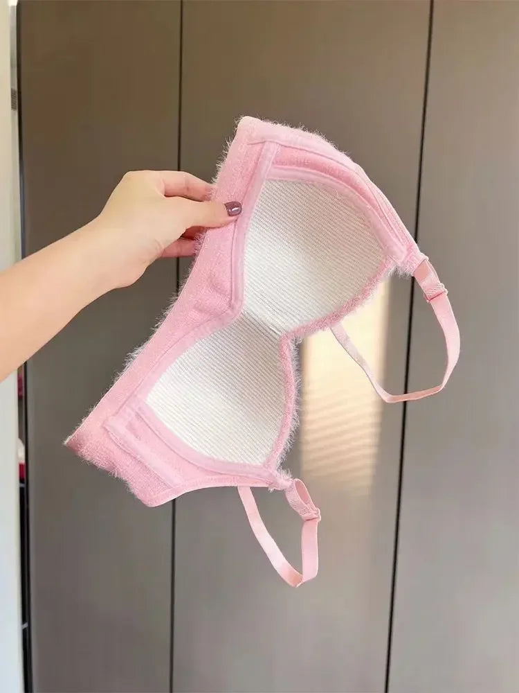 INTIMO SECRETS Hot Girl Furry Bra – Comfortable Japanese-Style Back Design