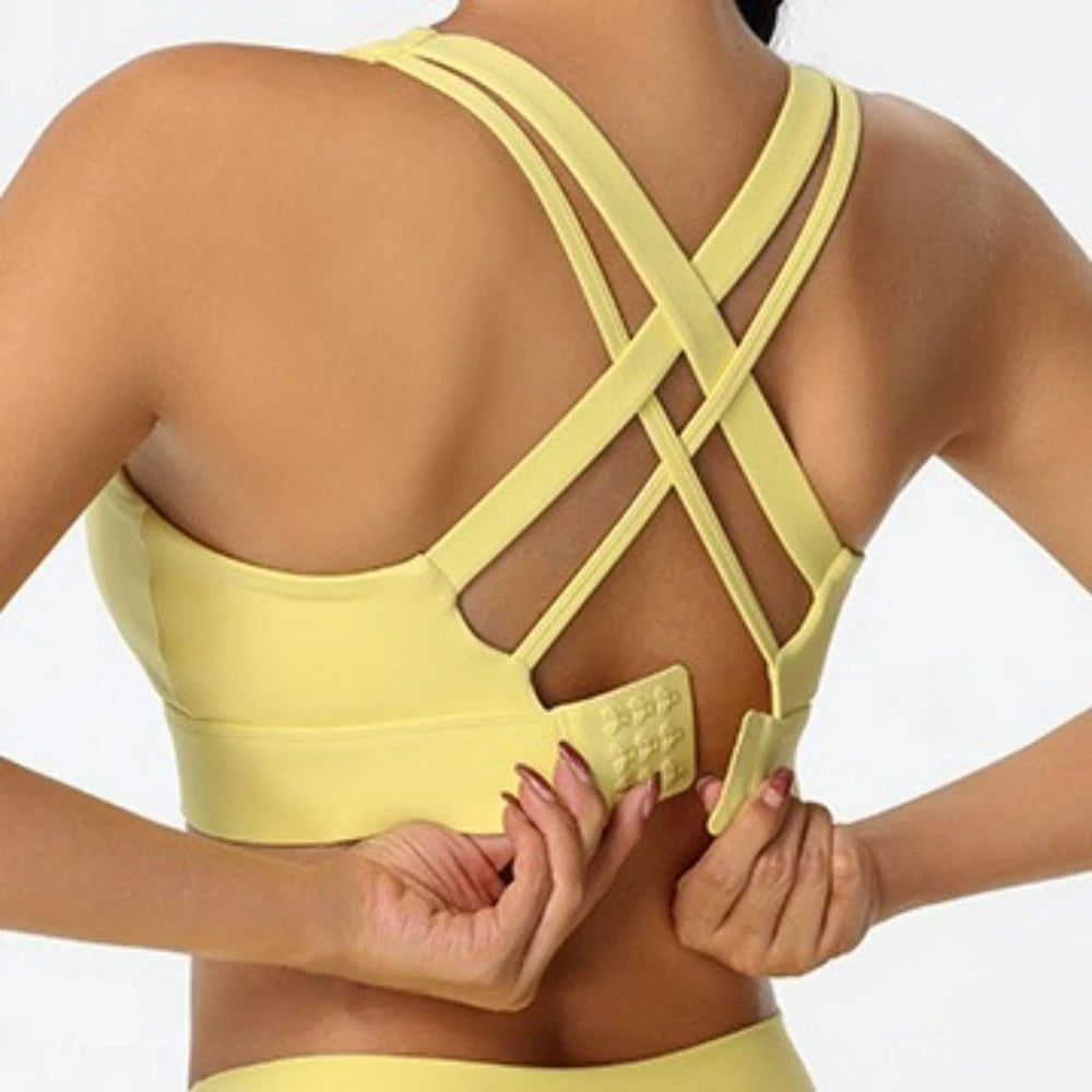 INTIMO SECRETS Women’s Seamless Sports Bra – Fixed Cup, Sweat-Absorbing Workout Top