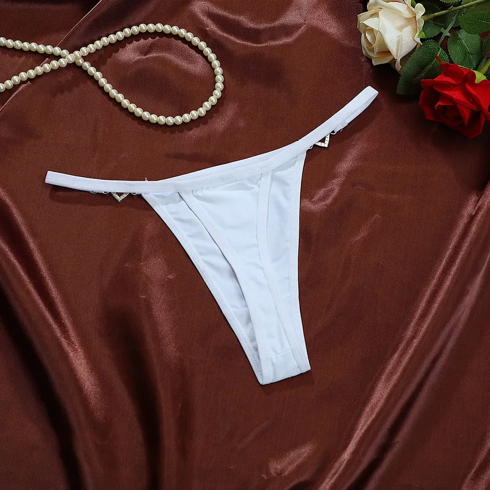 INTIMO SECRETS Women’s Low-Rise Heart Decoration G-String Thong