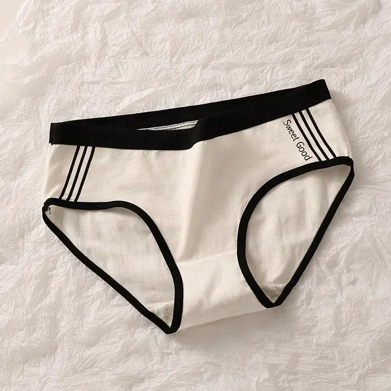 Women Underwear Cotton Crotch Mid Waist Traceless Sexy Panties Japanese Sports Style Girls Breathable Underpants Simple Lingerie