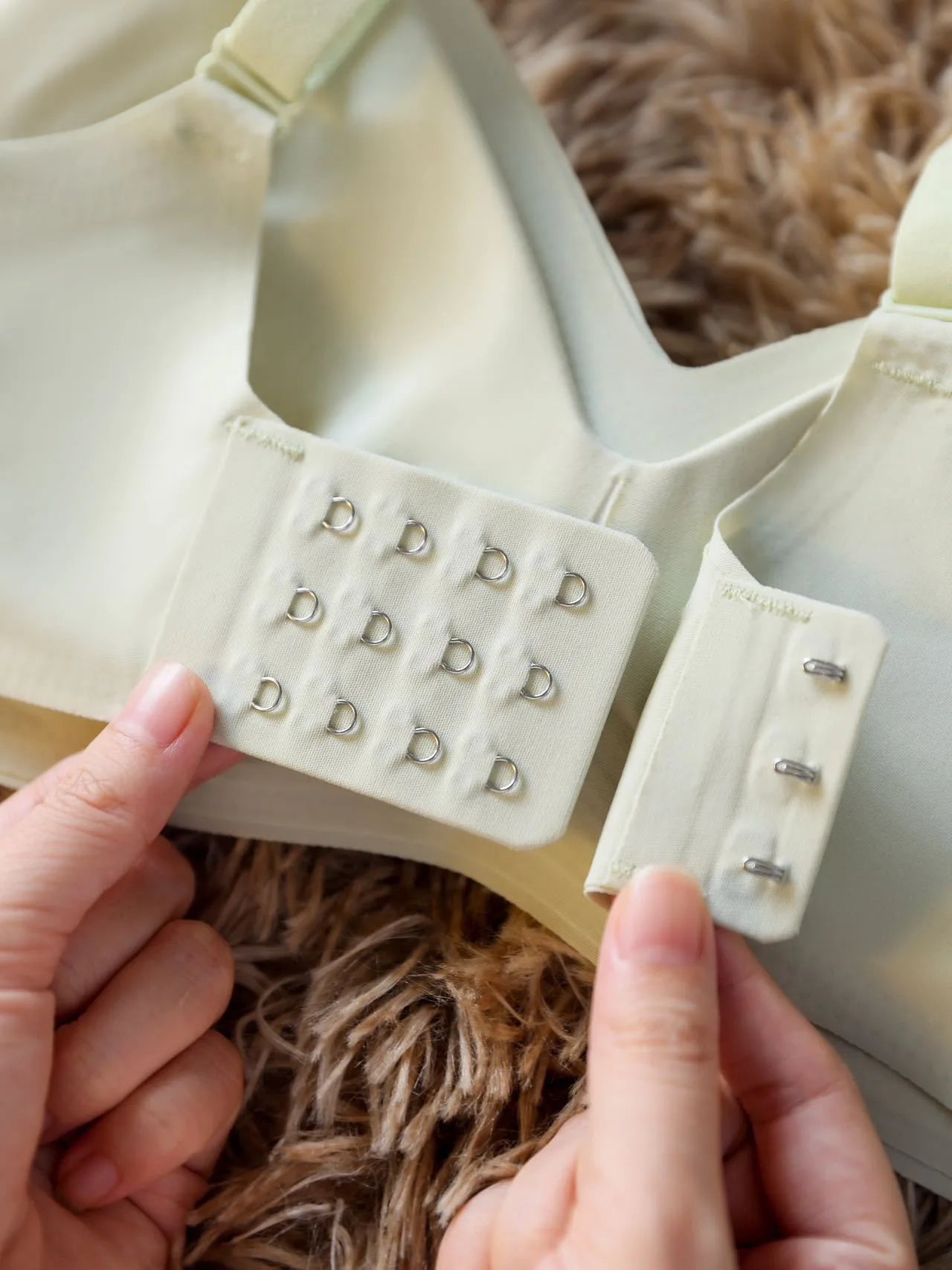 INTIMO SECRETS Seamless Underwear for Small Breasts, Push-up, No Rims, Soft Support Sports Bra, Large Breasts, Small And Thin