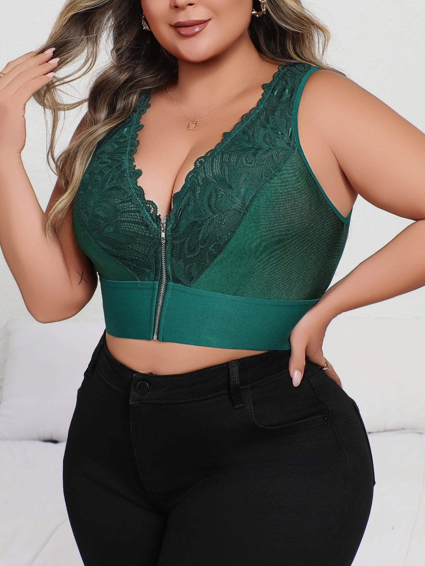 INTIMO SECRETS Plus Size Plunge Push-Up Bra – Dark Green Front-Zip Lingerie