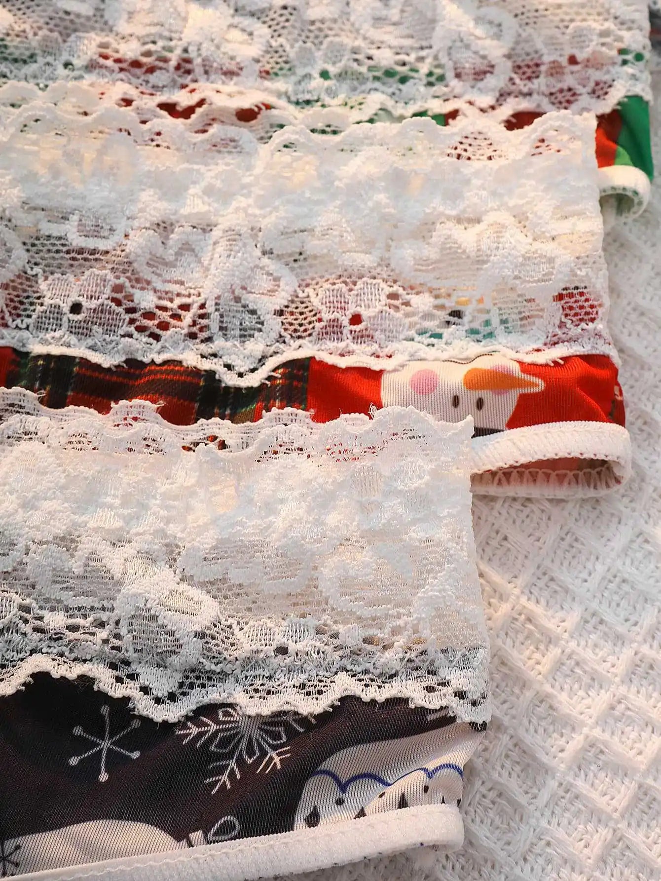 INTIMO SECRETS Sexy Christmas Print G-String – Festive Lace Thong & Breathable Soft Holiday Lingerie