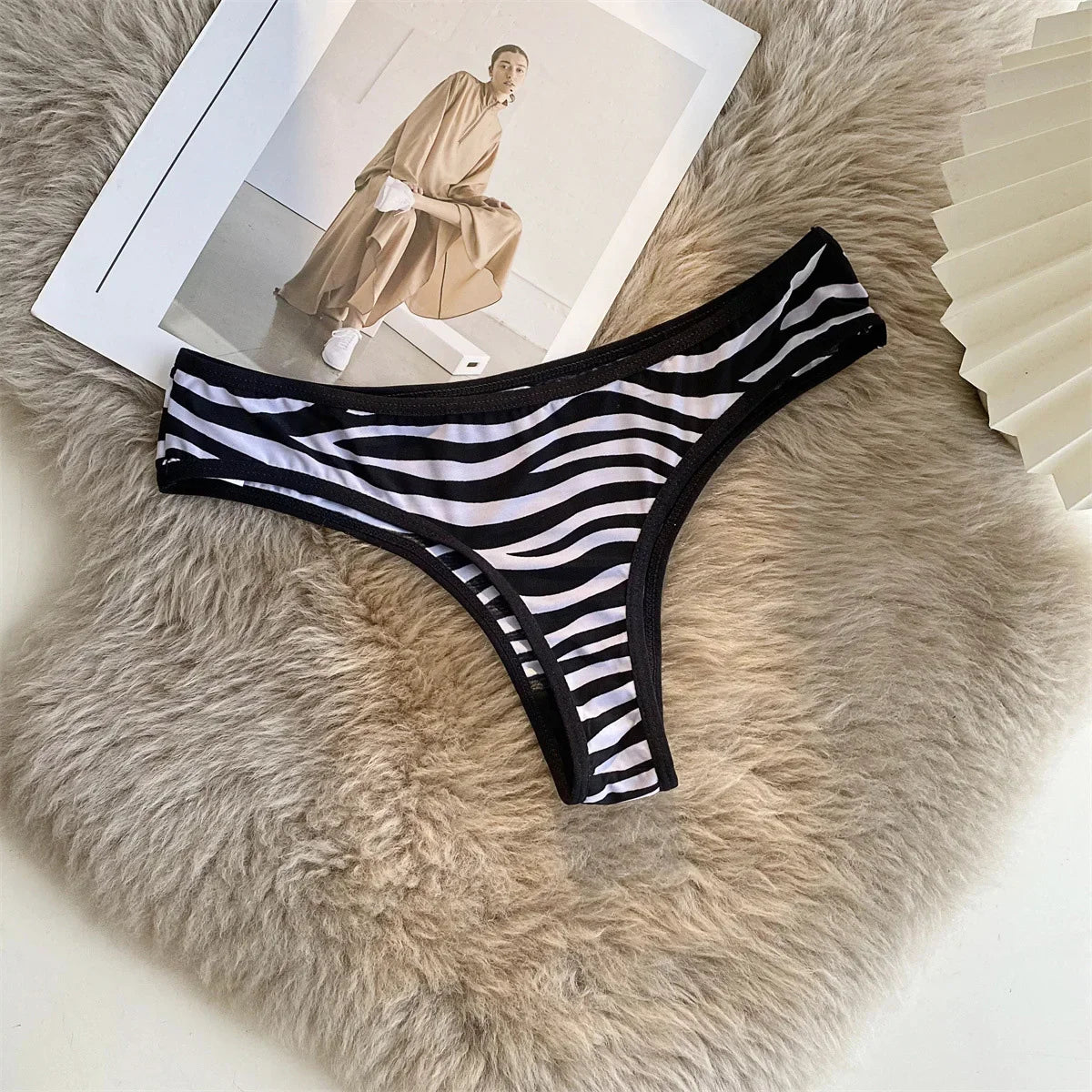 INTIMO SECRETS Women’s Leopard-Print Thong – Low-Waist Ice Silk Seamless G-String Panties