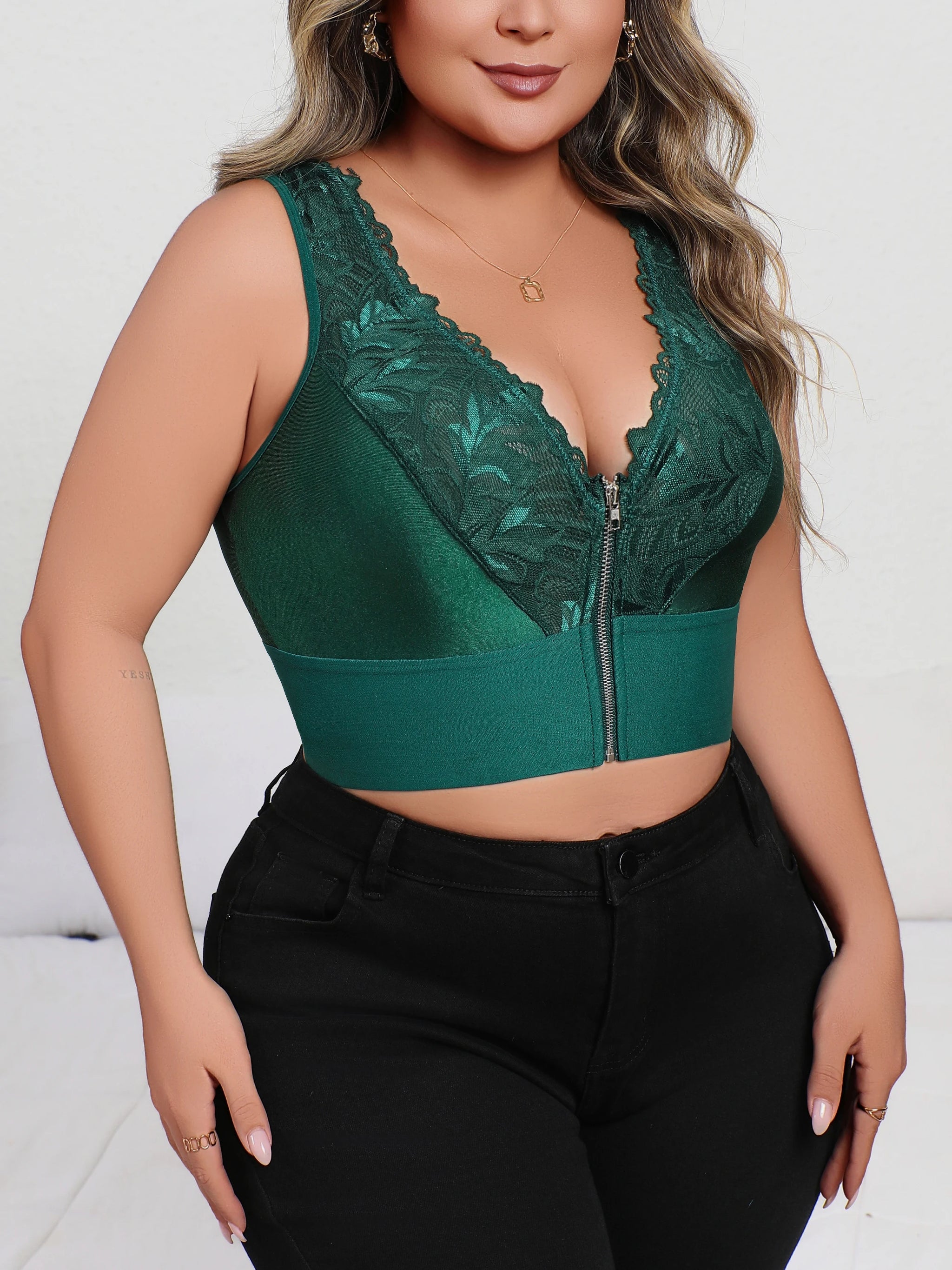INTIMO SECRETS Plus Size Plunge Push-Up Bra – Dark Green Front-Zip Lingerie
