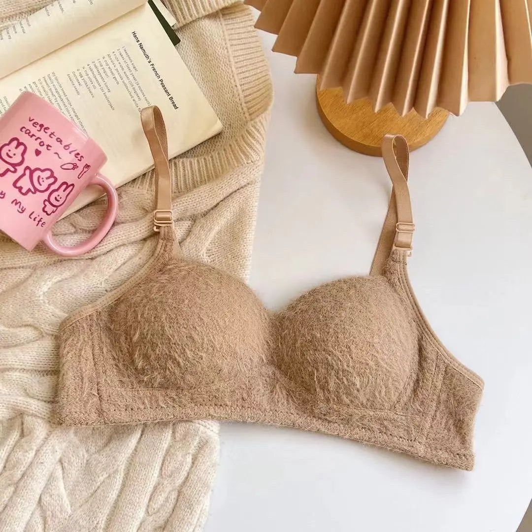 INTIMO SECRETS Hot Girl Furry Bra – Comfortable Japanese-Style Back Design